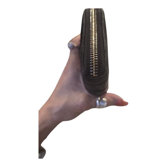 Authentic Preowned Prada Zip Around Wallet EUC black leather extremely soft - Picture 10 of 12